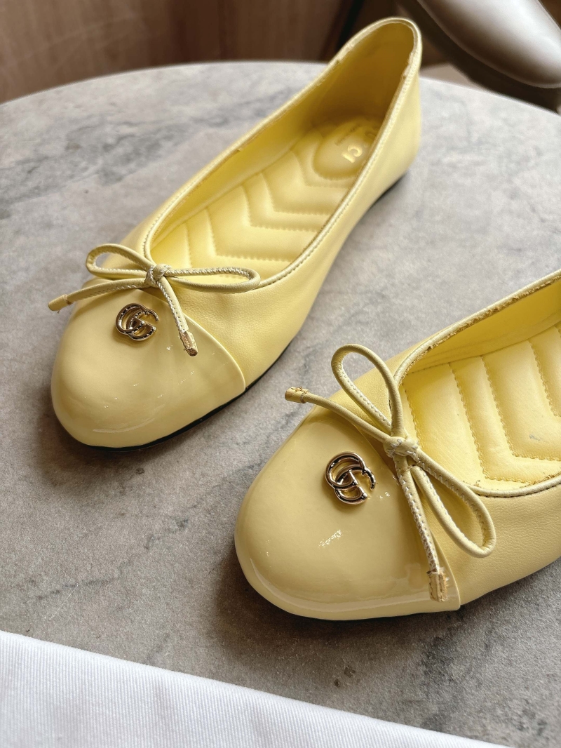 Gvc*1 flat shoes